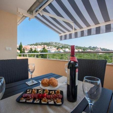 Apartment Dar Murter Bagian luar foto