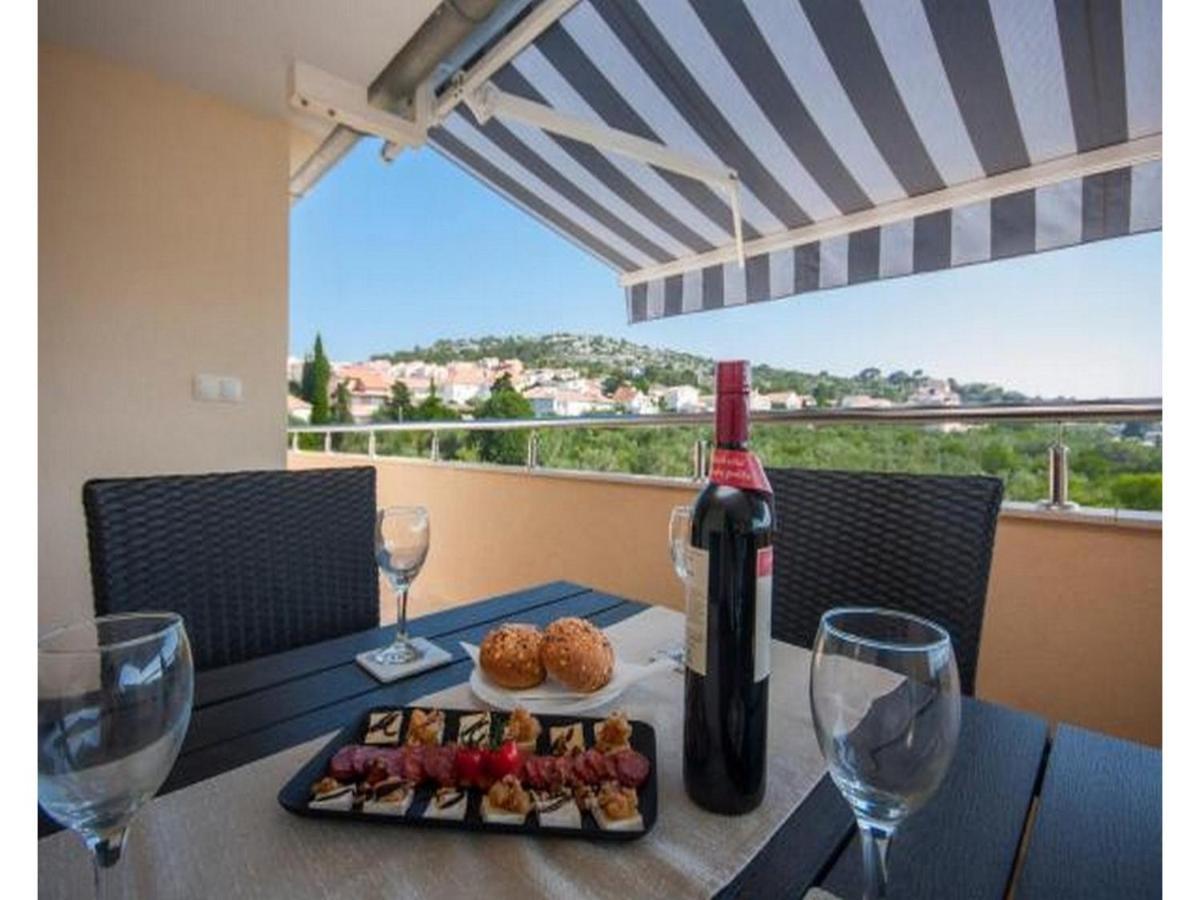 Apartment Dar Murter Bagian luar foto