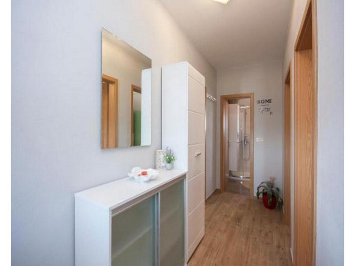 Apartment Dar Murter Bagian luar foto