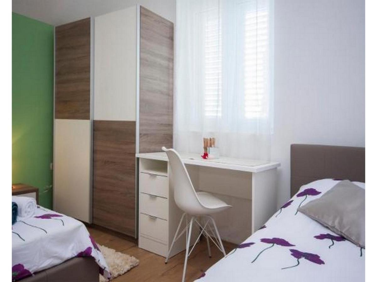 Apartment Dar Murter Bagian luar foto
